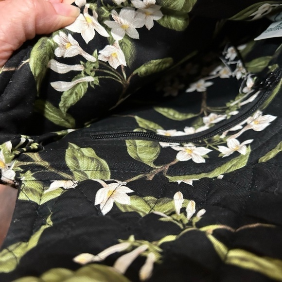 NWOT Vera Bradley Black Floral Bag - Picture 4 of 5